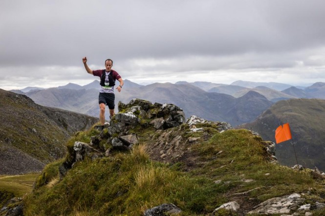 Alan Cherry on his way to winning the Salomon Ring of Steall Skyrace ©No Limits Photography 