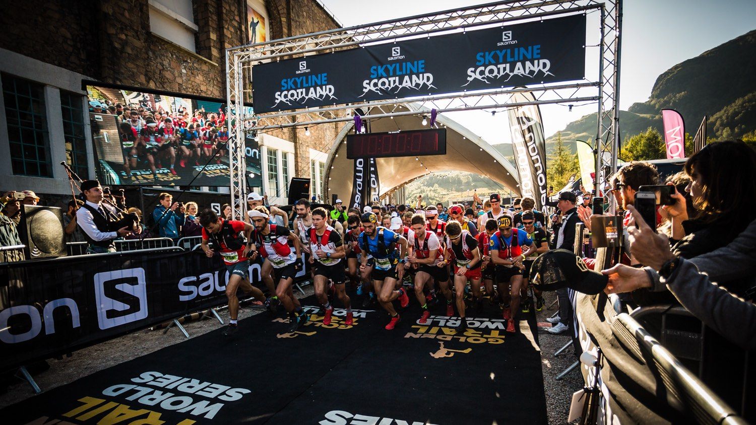 Salomon Ring of Steall - Start Line 10 - Copyright No Limits Photography web